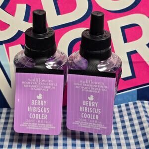 BBW Berry Hibiscus Cooler Wallflower Fragrance Refill Set